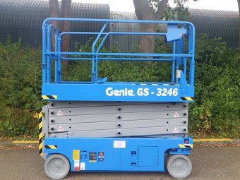 Pracovní nůžková aku plošina Genie GS 3246 nový model - 3