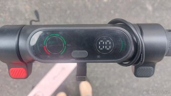 Dětská elektrická koloběžka 130 W; růžová - 3