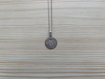 Stříbrný řetízek s přívěskem Škoda (1895-1995) - 3