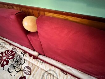 Prodám manželskou postel 180 × 200 cm – velmi zachovalá - 3