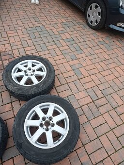 215/65R16 5x112 vnitřní průměr 57,1 mm - 3