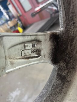 Alu R16 Octavia 2 - 3