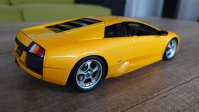 Lamborghini Murciélago - 1:18 Autoart - 3
