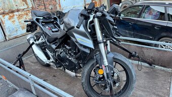 Honda Hornet 750 CZ 1.majitel 2024 - 3