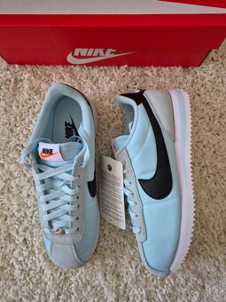 Nové dámské tenisky Nike cortez, velikost 39 - 3