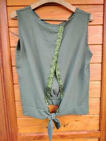 Letní khaki top s flitry - 3