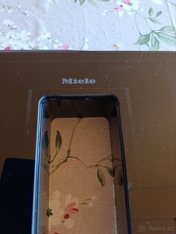 Ochranné sklo indukční desky Miele. - 3