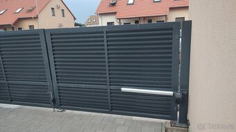 Vstupní ocelová brána s pohonem - 3