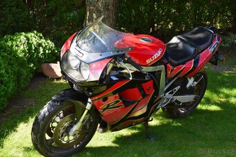 SUZUKI GSX-R 1100 - 3