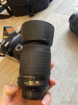 Nikon D3000 + objektivy + příslušenství - 3
