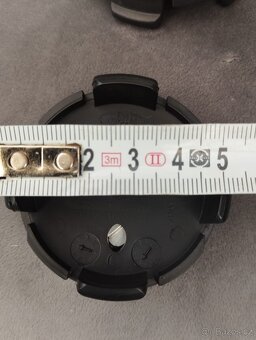 Krytka středu kola se znakem Ford - 3