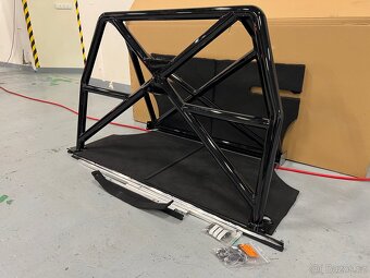 Rollcage + Rear Seat Delete pro BMW M4 - 3