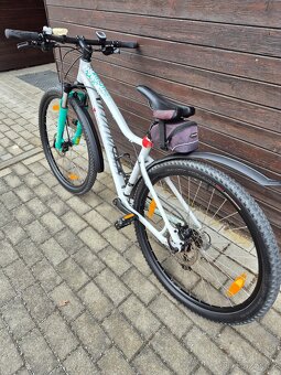 Dětské kolo Specialized vel. rámu M/17, velikost kol 27.5 - 3
