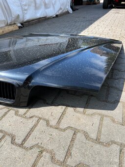 Kapota bmw e38 - 3
