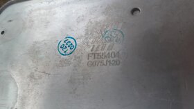 Prodám chladič oleje OEM číslo 152085948R NOVÝ - 3