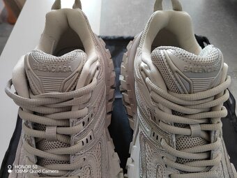 Balenciaga Defender light brown - 3