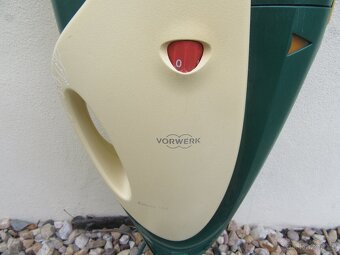 Nabízím vysavač Worwerk. Je plně funkční. Na 5 fotografii je - 3