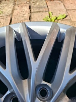 ALU KOLA SEAT ATECA / ŠKODA KAROQ -- 18" - 3