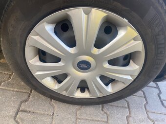 Ford poklice 16 originál - 3