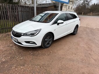 Opel Astra SPORTS TOURER plus - 3