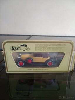 MATCHBOX 1930 PACKARD VICTORIA Y-15 - 3
