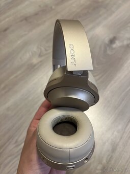 sluchátka SONY WH-H800 - 3