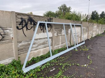 Samonosná posuvná brána v žárovém zinku - 3