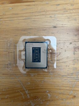 Intel i7 13700KF 16/24 Jader //5.4GHz// Socket 1700 //Záruka - 3