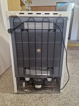 Malá lednička Baumatic s mrazáčkem - 3