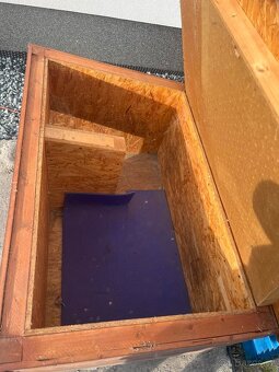 Prodám zateplenou psí boudu - 3