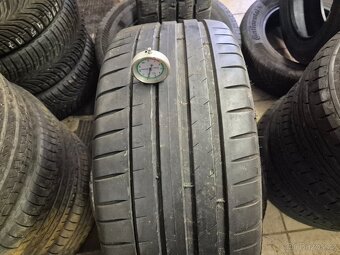 245/40 R18 MICHELIN (5,5mm) č.16038/b3 - 3