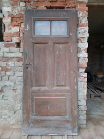 3x staré atypické kazetové dřevěné dveře - 3
