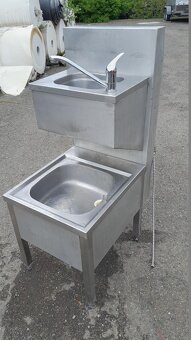 Nerezový výlevka s 2x dřezem 50x70x126 cm - 3