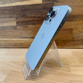 iPhone 15 Pro 128GB, šedý, 100% baterie (rok záruka) - 3