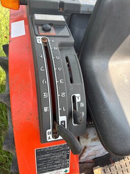 Malotraktor Kubota aste A-15 + stříška - 3
