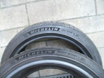 sada letní Michelin Pilot Sport4 225.40.18 92Y - 3