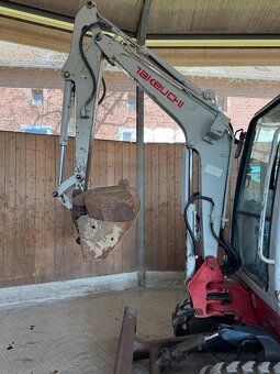 Minibagr Takeuchi TB228 - 3