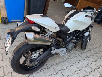 Ducati Monster 696 - 3