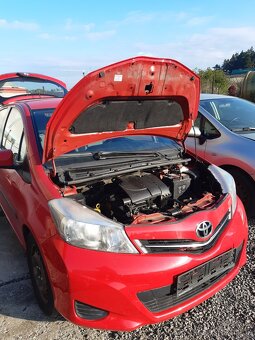 Izolace kapoty Toyota Yaris - 3