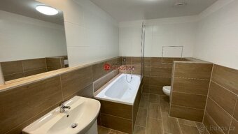 Pronájem bytu 3+kk v ulici A.Sochora v Teplicích (1902) - 3