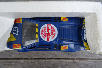 Lamborghini COUNTACH - 3