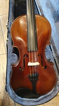 Housle 4/4 - 3