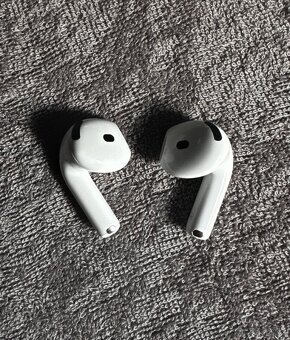 AirPods 4 ANC - 3