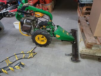 Variabilní malotraktor Ferrari - 3