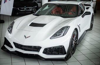 Chevrolet Corvette - 3