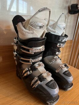 Dámské lyžáky Atomic, velikost 24/24,5 EU38 - 3