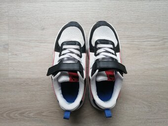 TENISKY A NAZOUVAKY - 3