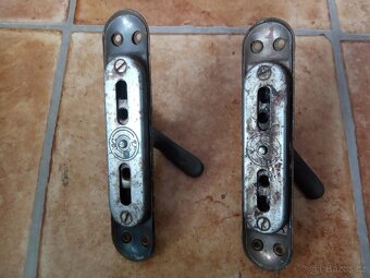 Okenní kování - 3