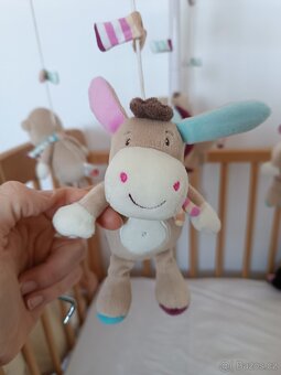 Kolotoč nad postýlku - 3