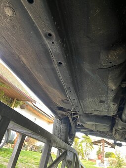 Subaru Forester XT model SG rok 2004 - 3